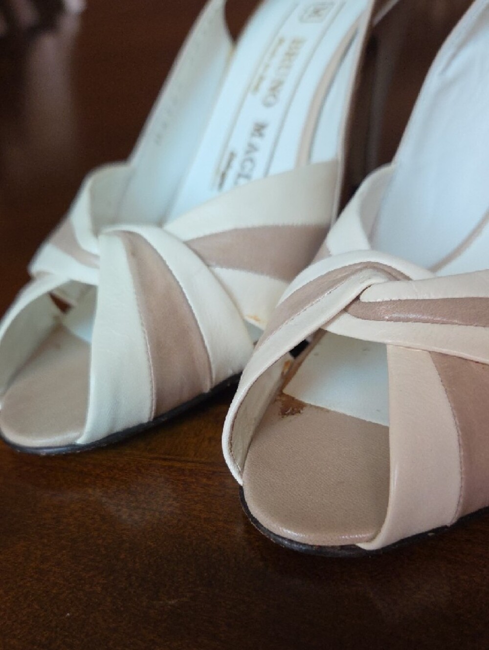 Bruno Magli White and Tan Knotted Slingback ❤️ - Picture 5 of 11
